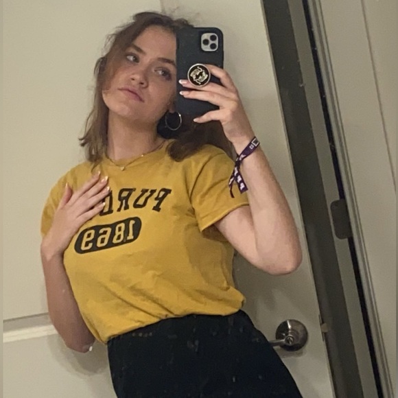 Meet your Posher - Picture 2 of 2